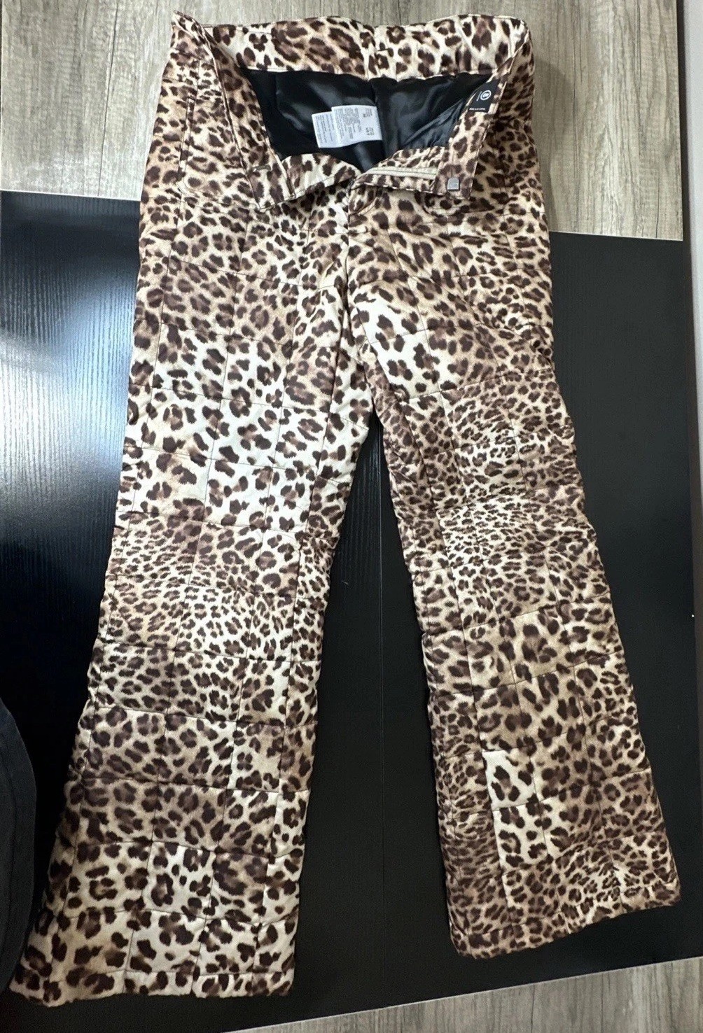 Bogner Ski/Snow Boarding Pants Womens Size 8 Cheetah Animal Print NWOT Bogner Ski/Snow Boarding Pants Womens Size 8 Cheetah Animal Print NWOT