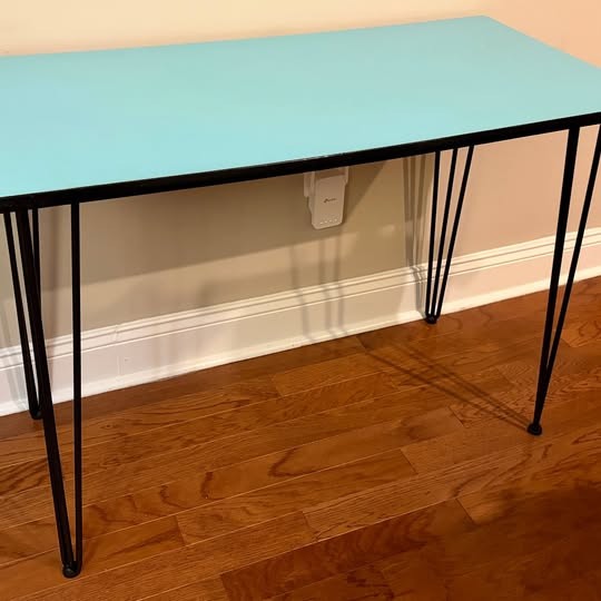 1950s MCM AQUA BLUE LAMINATE KITCHEN TABLE w/ HAIRPIN LEGS (21”Wx41”Lx29\
