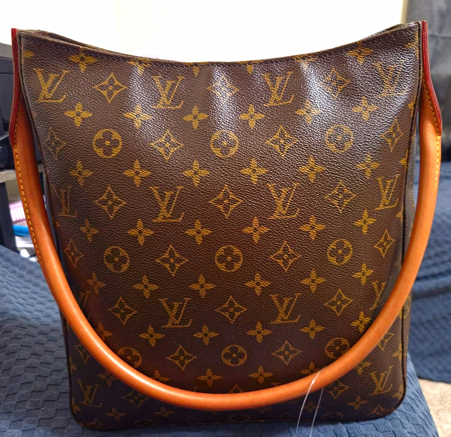 Louis Vuitton Monogram Brown Shoulder Bag Zip Closure Louis Vuitton Monogram Brown Shoulder Bag Zip Closure