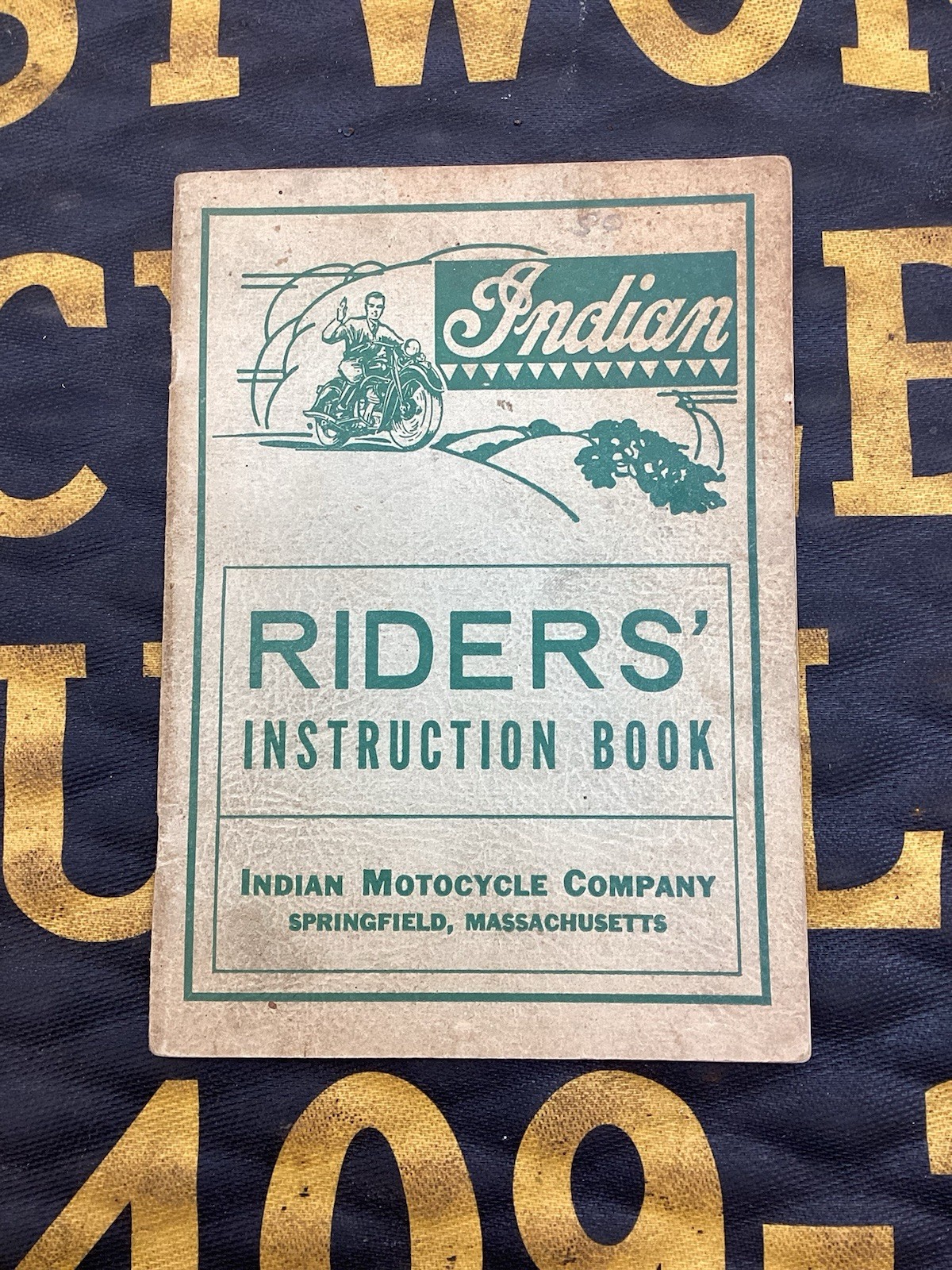 VINTAGE 1949 INDIAN MOTORCYCLE RIDERS\' INSTRUCTION BOOK CHIEF SCOUT FOUR M805