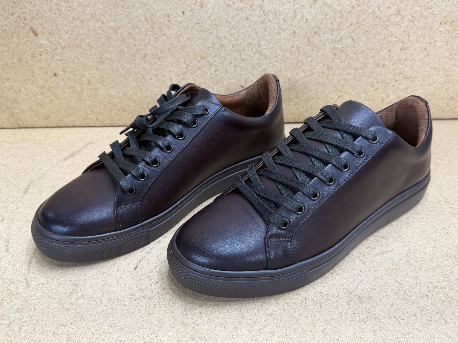 ⚡️ THURSDAY Boot Company Premier Low Top Sneaker Brown Old English US 9 NEW ⚡️