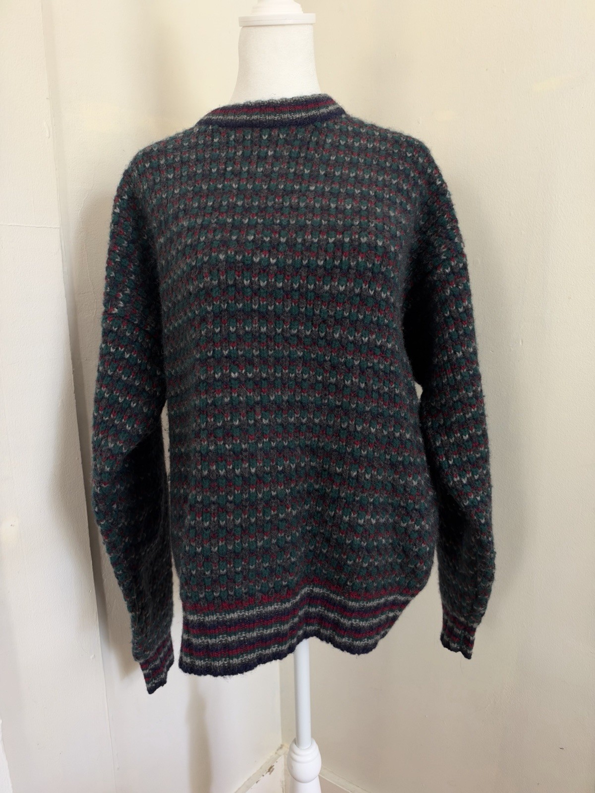 Vintage Eddie Bauer Shetland Wool Vintage 90’s Fireplace Knit Sweater Size M Vintage Eddie Bauer Shetland Wool Vintage 90’s Fireplace Knit Sweater Size M