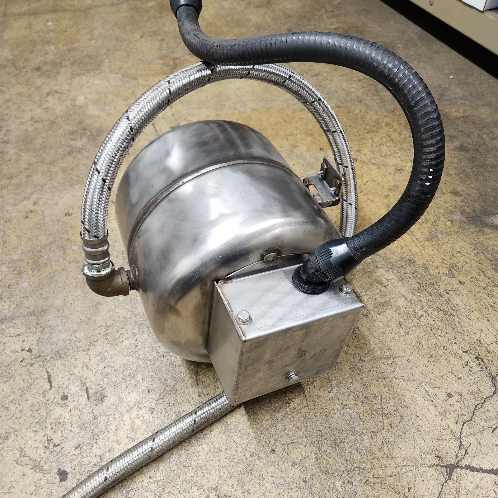 Hobart Am14 Commercial Dishwasher Booster Heater Tank Assy 749581 OEM 208v 3Ph Hobart Am14 Commercial Dishwasher Booster Heater Tank Assy 749581 OEM 208v 3Ph