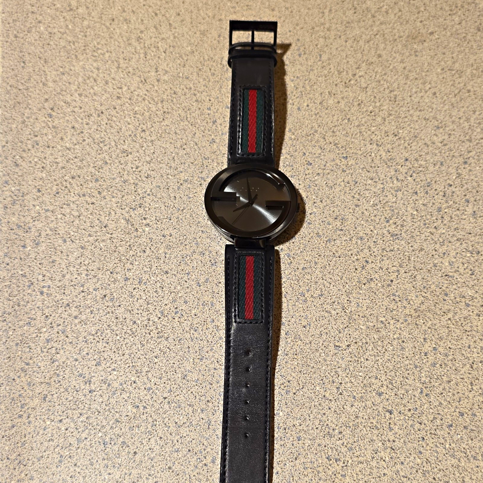 Gucci 133.2 Swiss Made Quartz 33mm Black Dial SS Case Leather Strap w/Box Gucci 133.2 Swiss Made Quartz 33mm Black Dial SS Case Leather Strap w/Box