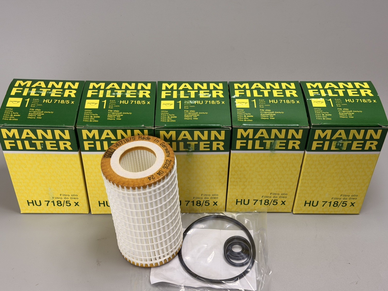 Mercedes Dodge Chrysler Mann Fleece Oil Filter 5 Psc. HU718/5x 000 180 26 09 Mercedes Dodge Chrysler Mann Fleece Oil Filter 5 Psc. HU718/5x 000 180 26 09