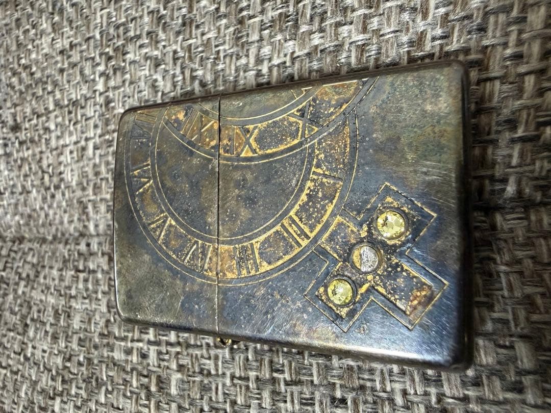 Zippo Oil Lighter (Antique)