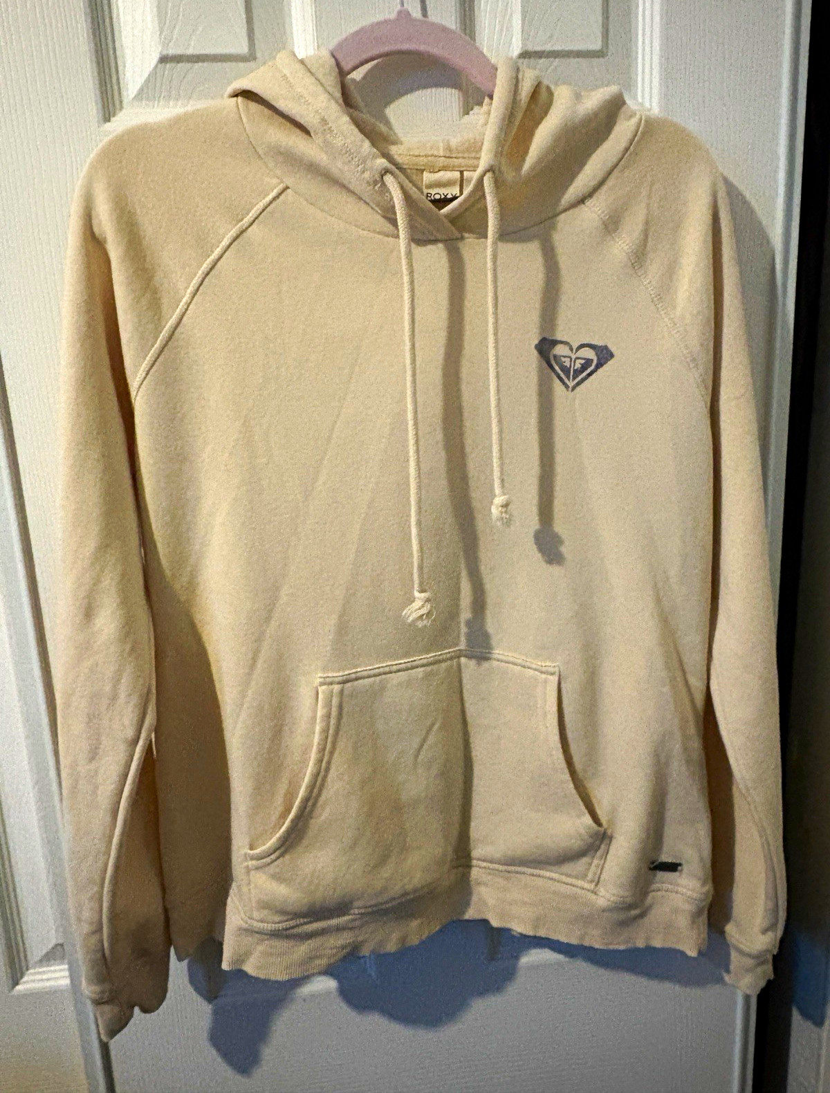 Roxy Women\'s Beige Fleece Pullover Hoodie Graphic Logo Pockets Raglan Size M Roxy Women\'s Beige Fleece Pullover Hoodie Graphic Logo Pockets Raglan Size M