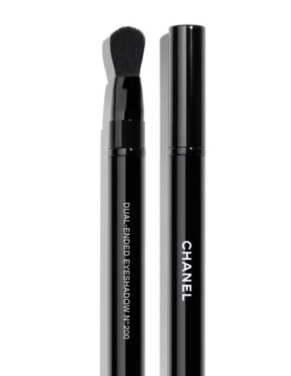 Chanel Les Pinceaux De Chanel Retractable Dual Ended Eyeshawdow Brush No. 200 Chanel Les Pinceaux De Chanel Retractable Dual Ended Eyeshawdow Brush No. 200