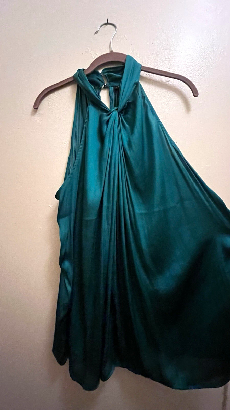 Torrid Women’s Top Size 2XL Solid Green Halter Sleeveless Torrid Women’s Top Size 2XL Solid Green Halter Sleeveless