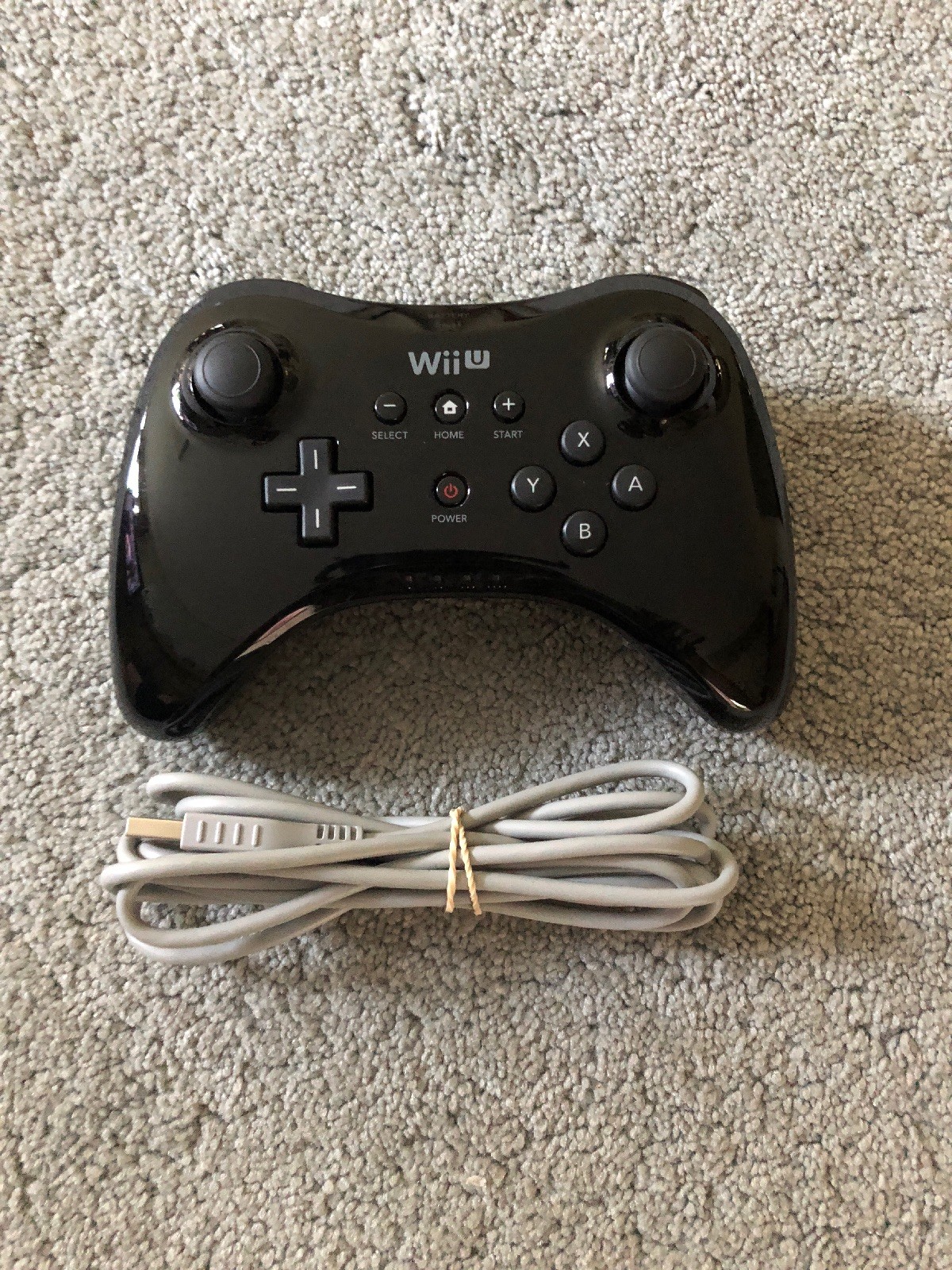 Official OEM Nintendo Wii U Pro Black Wireless Controller And Charger WUP-005 Official OEM Nintendo Wii U Pro Black Wireless Controller And Charger WUP-005