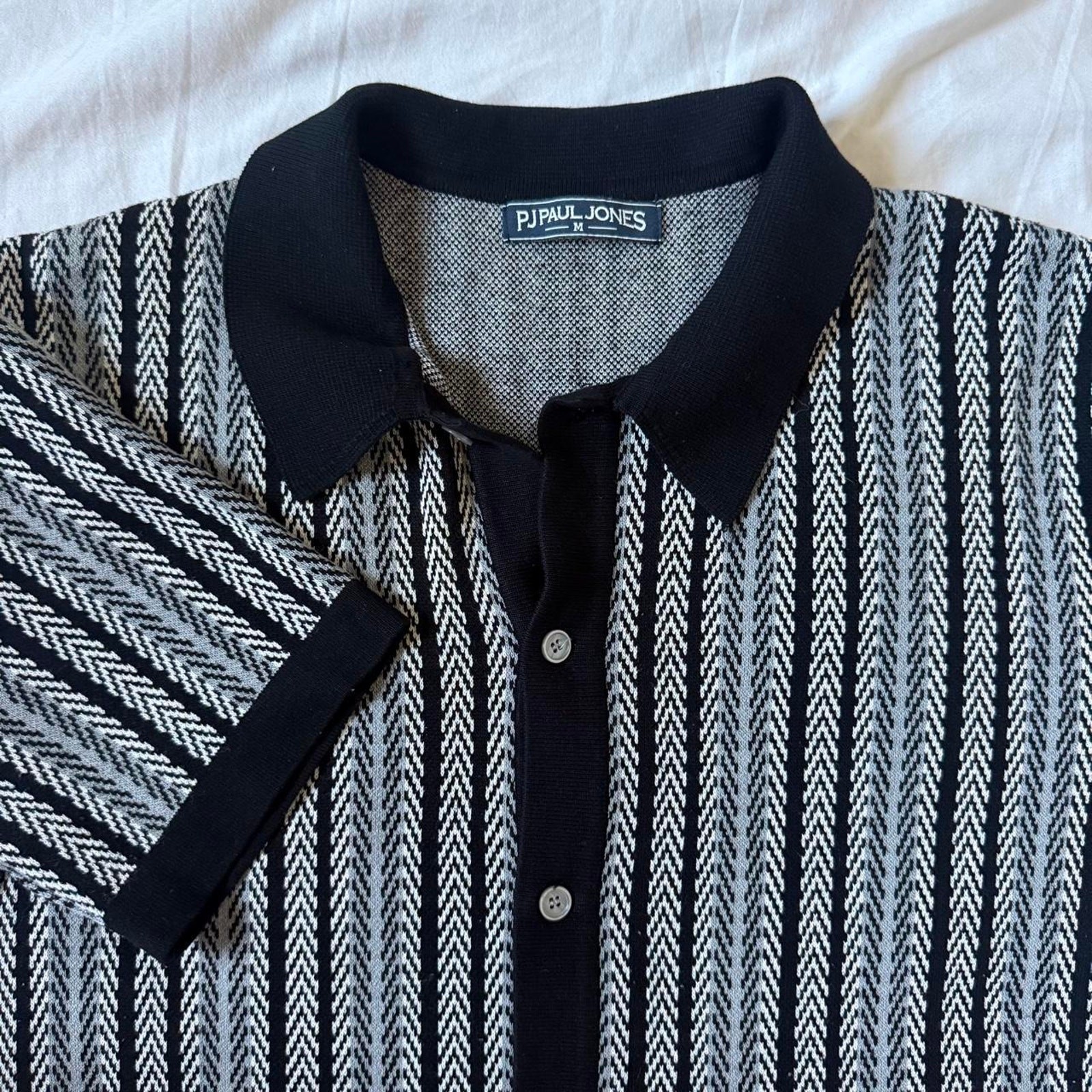 PJ Paul Jones Black Gray Herringbone Knit Button Front Polo Shirt Medium