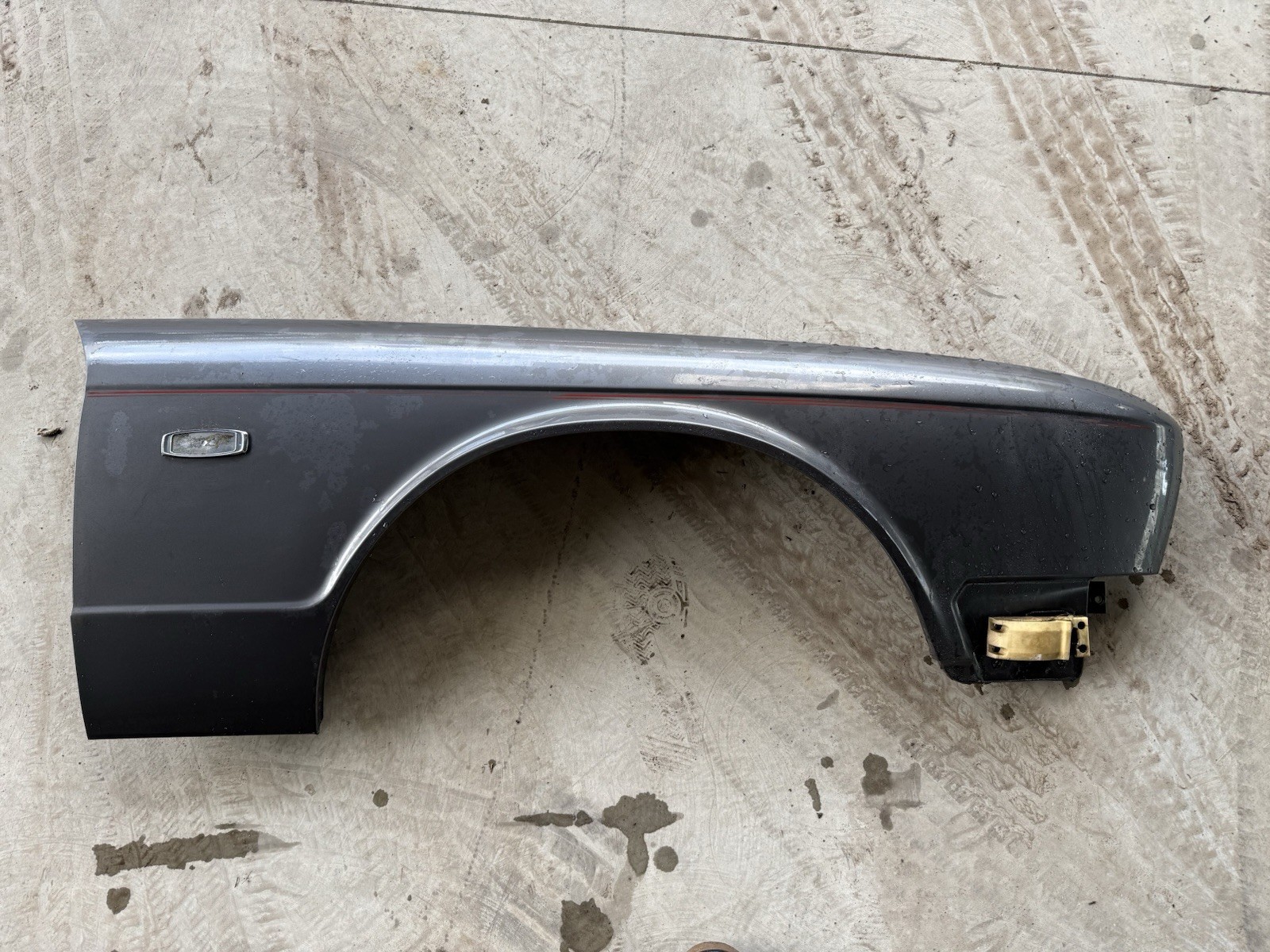 1988-1992 Jaguar XJ6, XJ40, Front Right Passenger Fender, RH, Passenger Side 1988-1992 Jaguar XJ6, XJ40, Front Right Passenger Fender, RH, Passenger Side