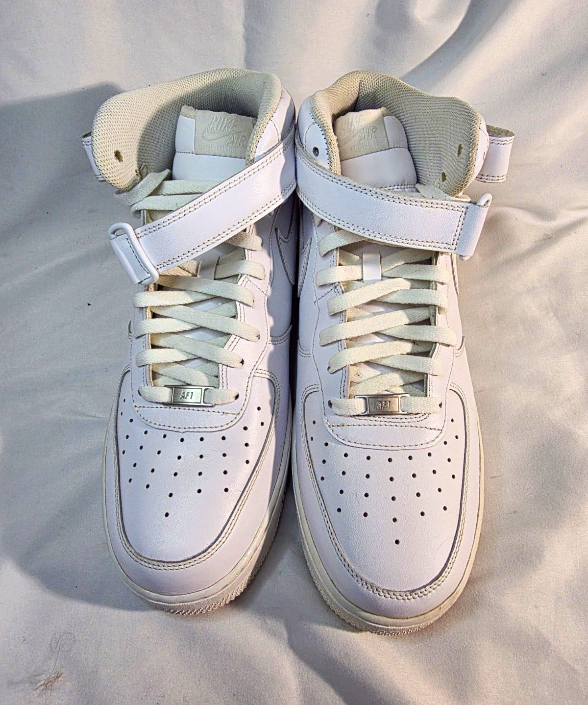 Nike Men\'s Mid Top White Athletic Sneakers Size 13 Lace Up Hook & Loop Strap Nike Men\'s Mid Top White Athletic Sneakers Size 13 Lace Up Hook & Loop Strap