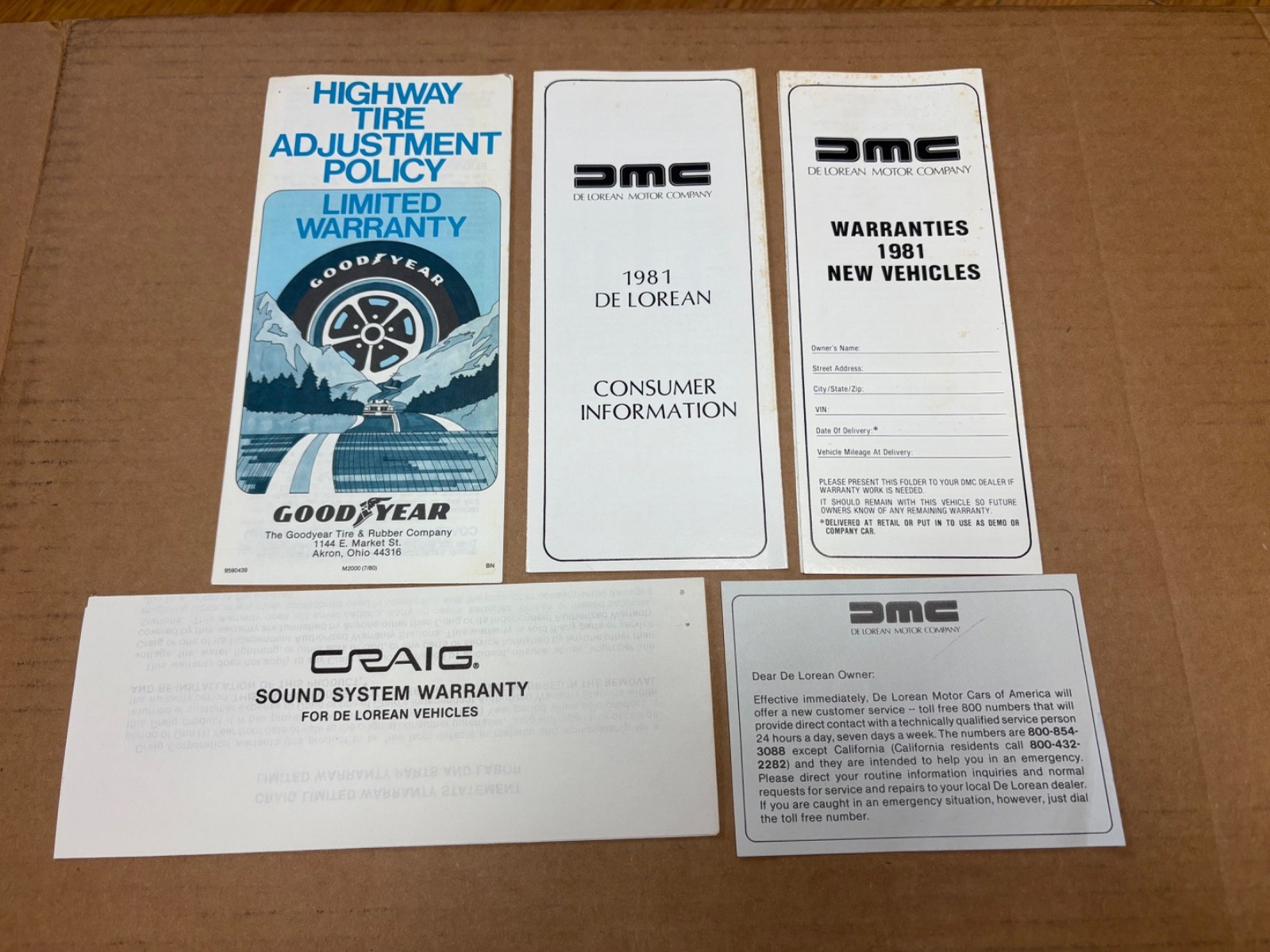 Original DMC DeLorean DMC-12 Owners Manual Packet Contents Craig Sound System Original DMC DeLorean DMC-12 Owners Manual Packet Contents Craig Sound System