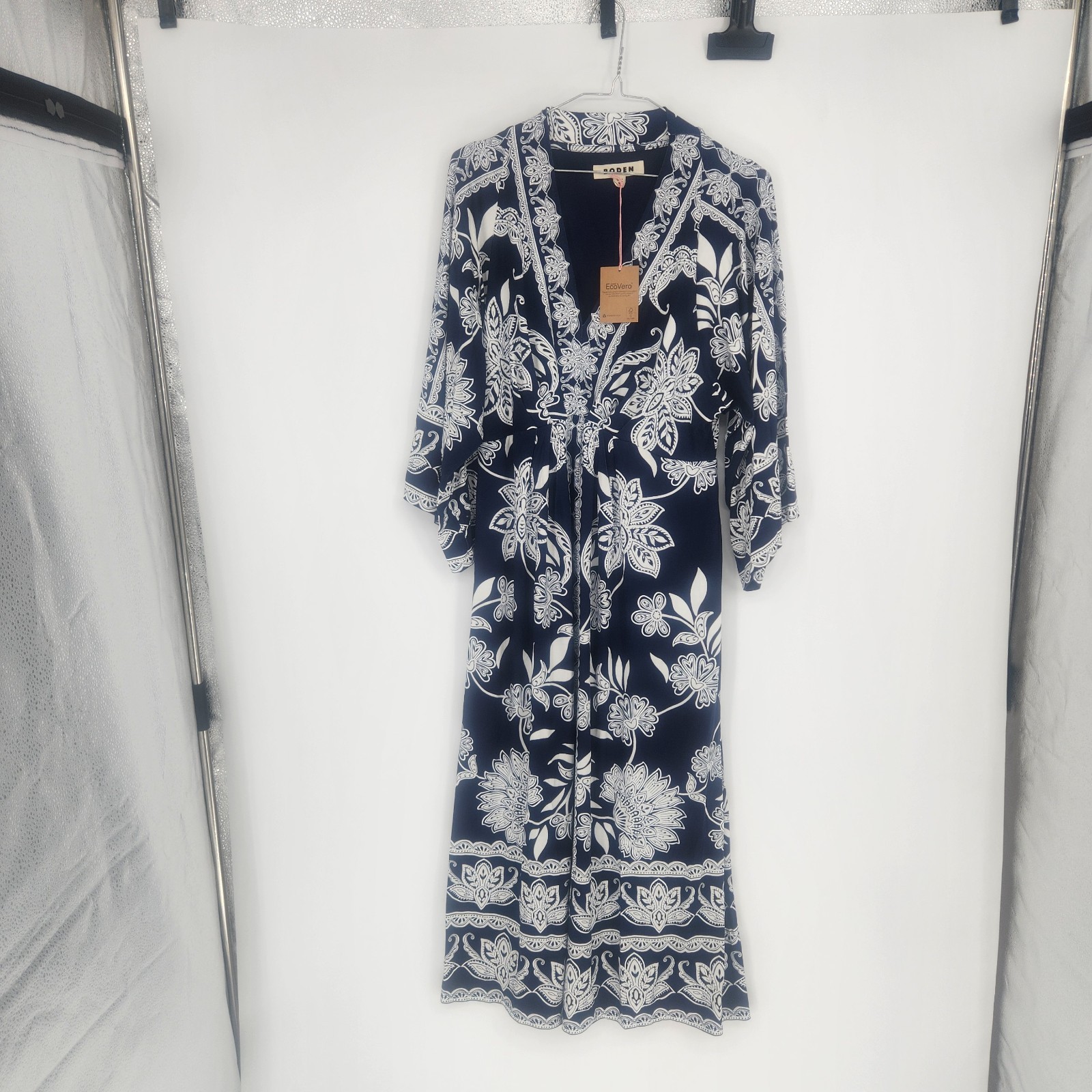 BNWT Boden 2026 Nell Kimono Jersey Midi Dress Size 10P Navy Elegant Blossom BNWT Boden 2026 Nell Kimono Jersey Midi Dress Size 10P Navy Elegant Blossom
