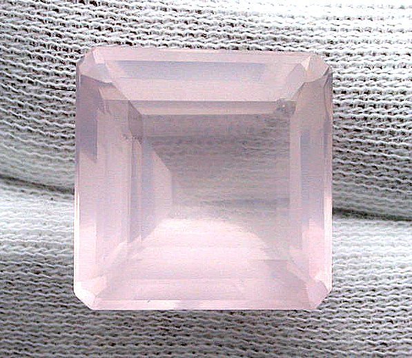 22.90 Carat Square Madagascar Rose Quartz Gem Stone Gemstone Natural EBS1651