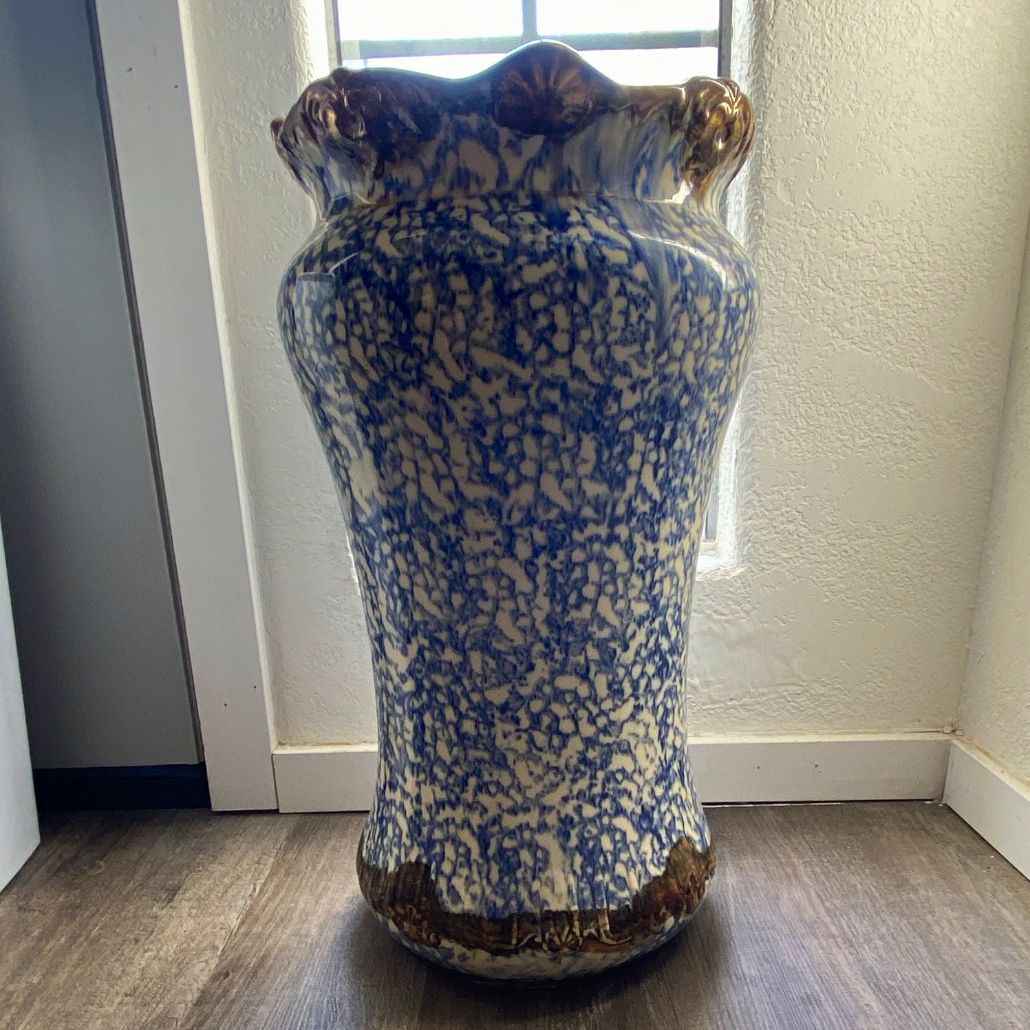 Vintage Ceramic Spatter Vase Glossy Blue White Brown Vintage Ceramic Spatter Vase Glossy Blue White Brown