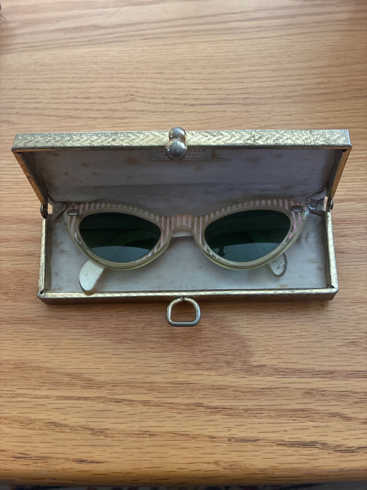 1950s Cat Eye Sunglasses with 0riginal fancy metal Case/ providers name insignia 1950s Cat Eye Sunglasses with 0riginal fancy metal Case/ providers name insignia