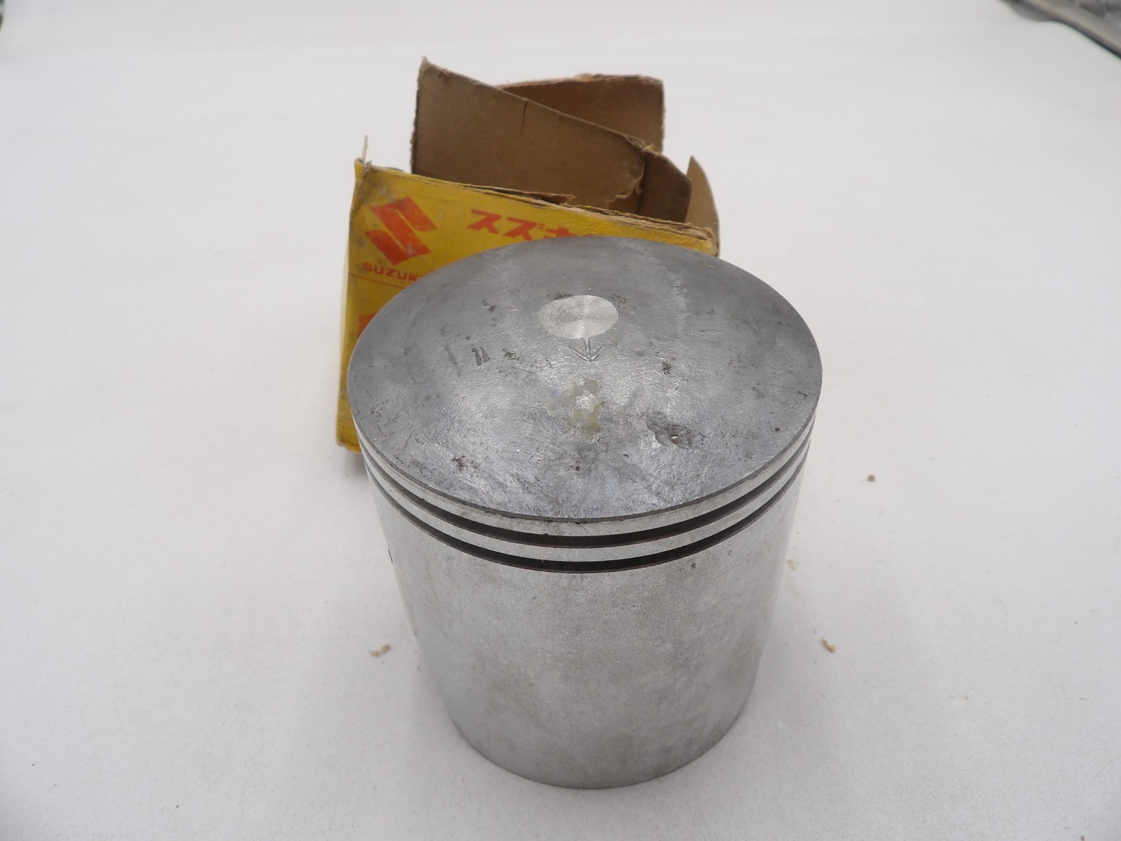 NOS Suzuki Genuine OEM Piston STD TM400 TS400 TM TS 400 1971-1977 12110-16500