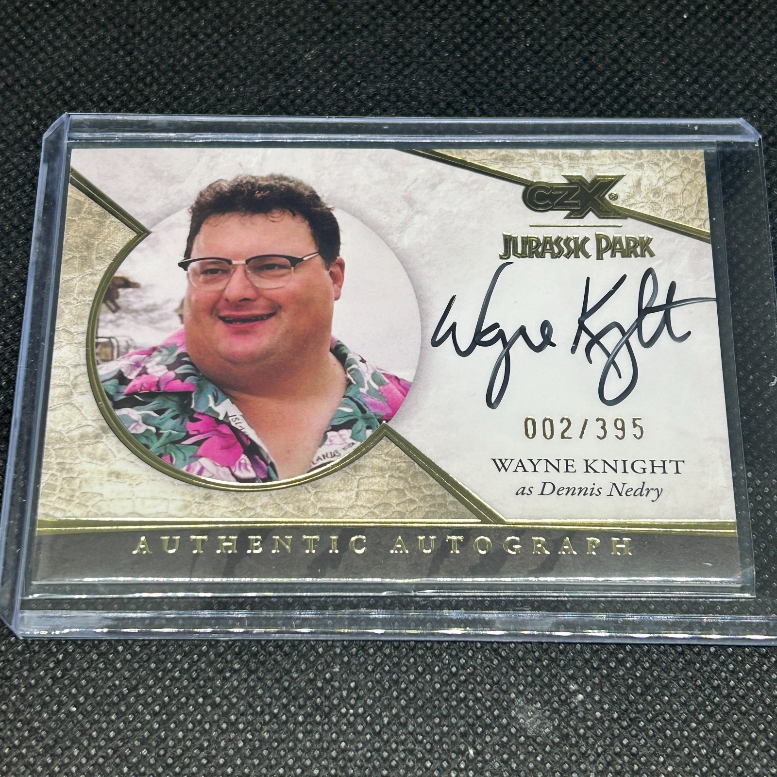 2026 JURASSIC PARK CRYPTOZOIC CZX WAYNE KNIGHT AS DENNIS NEDRY AUTO #d 002/395