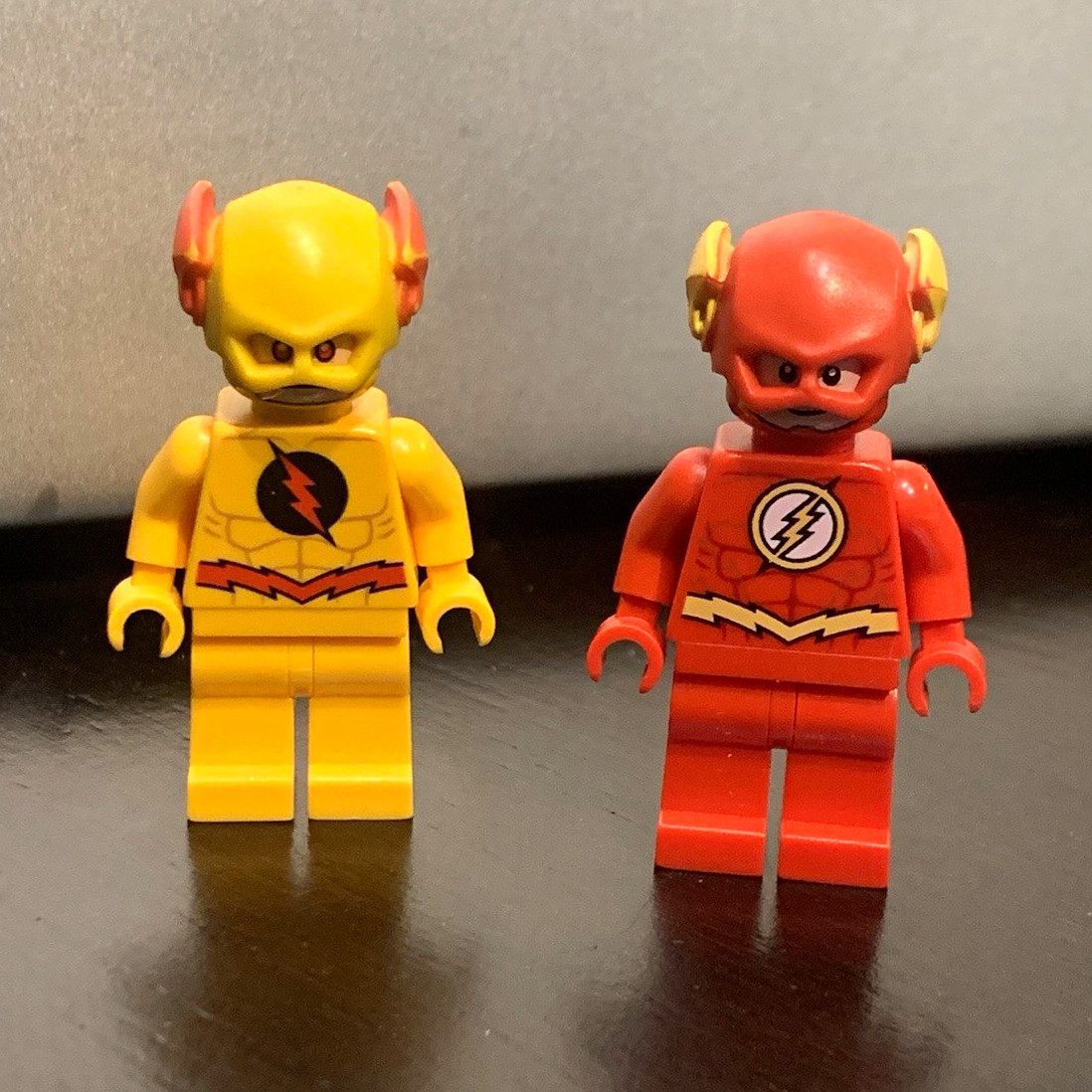 LEGO DC Super Heroes The Flash & Reverse Flash Minifigures Lot, 2 Pieces LEGO DC Super Heroes The Flash & Reverse Flash Minifigures Lot, 2 Pieces