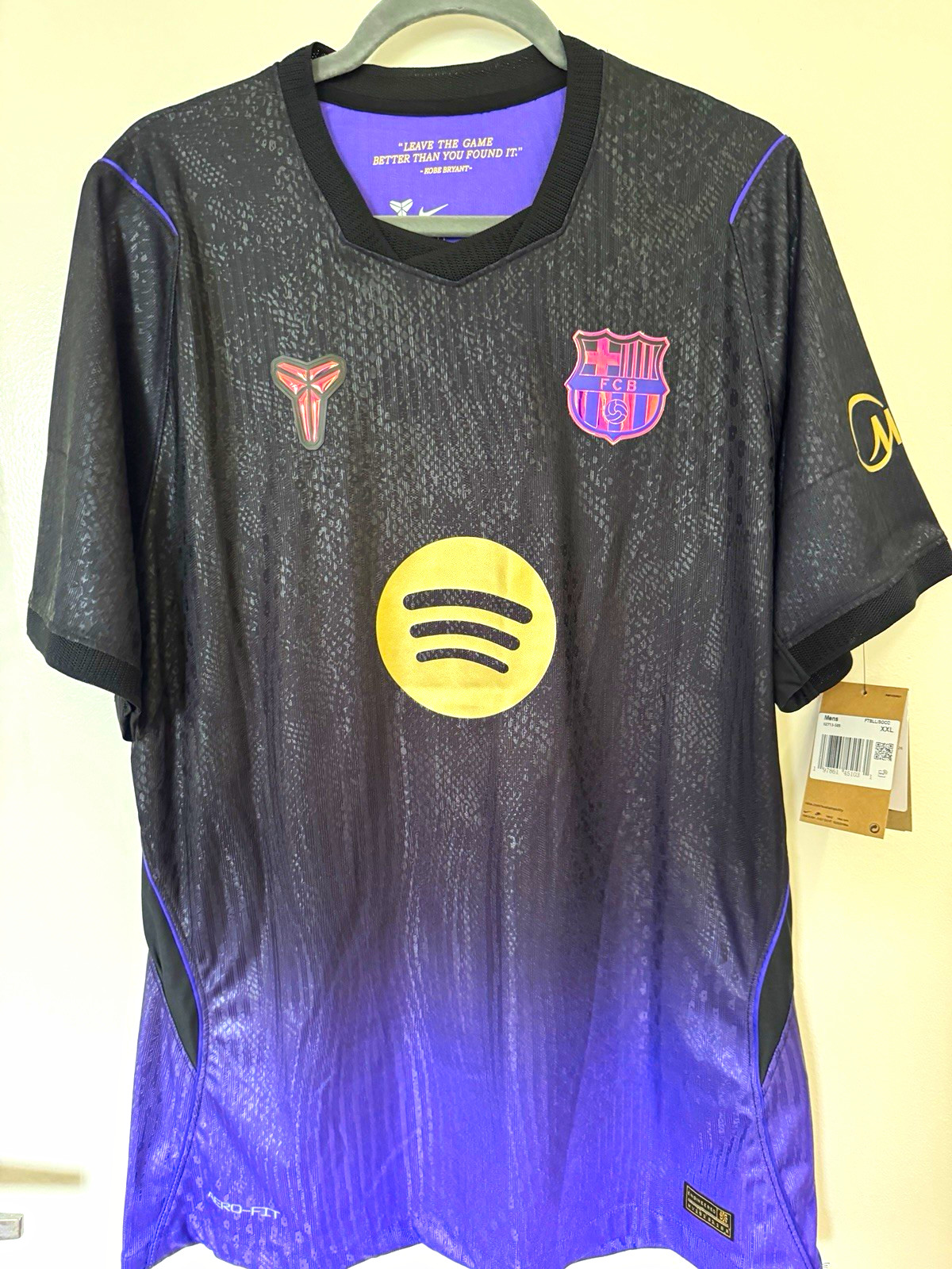 Nike FC Barcelona Lamine Yamal #10 Men\'s XXL Soccer Jersey Run small like XL Nike FC Barcelona Lamine Yamal #10 Men\'s XXL Soccer Jersey Run small like XL
