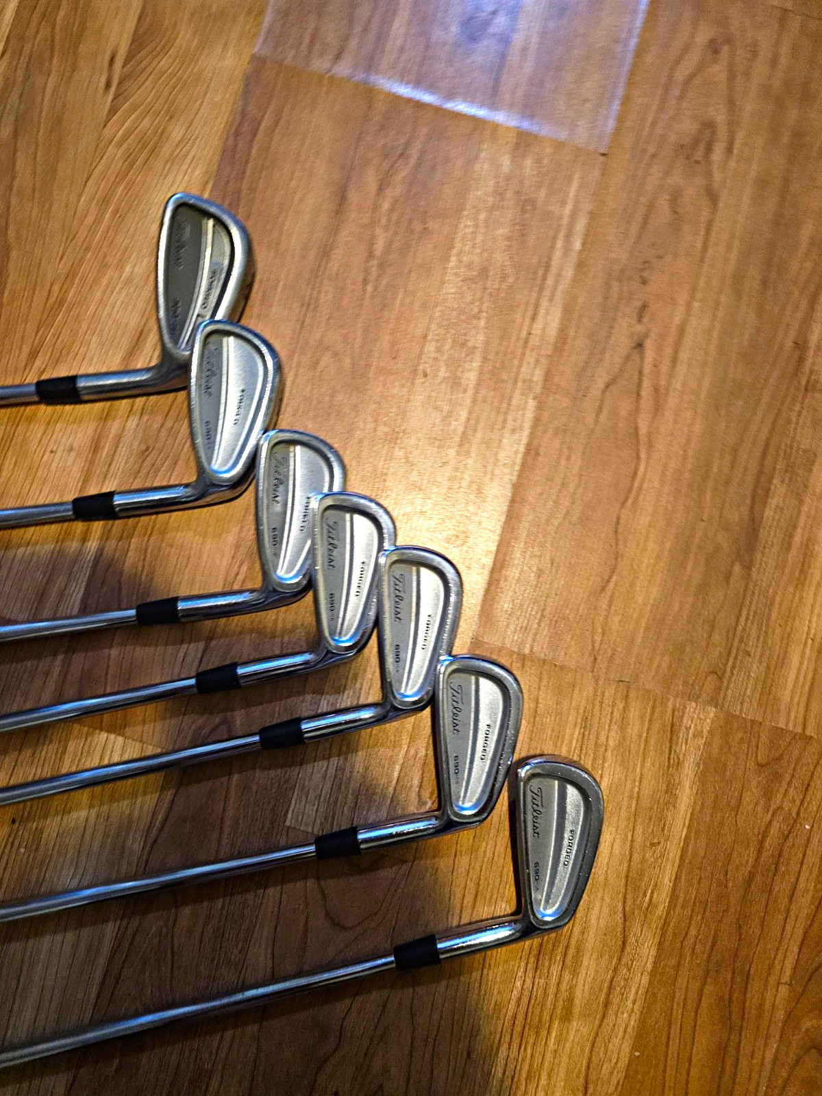 Titleist 690.CB Forged Iron Set 4-9 Steel Shafts Stiff Flex RH Mens. Pitch 704 Titleist 690.CB Forged Iron Set 4-9 Steel Shafts Stiff Flex RH Mens. Pitch 704