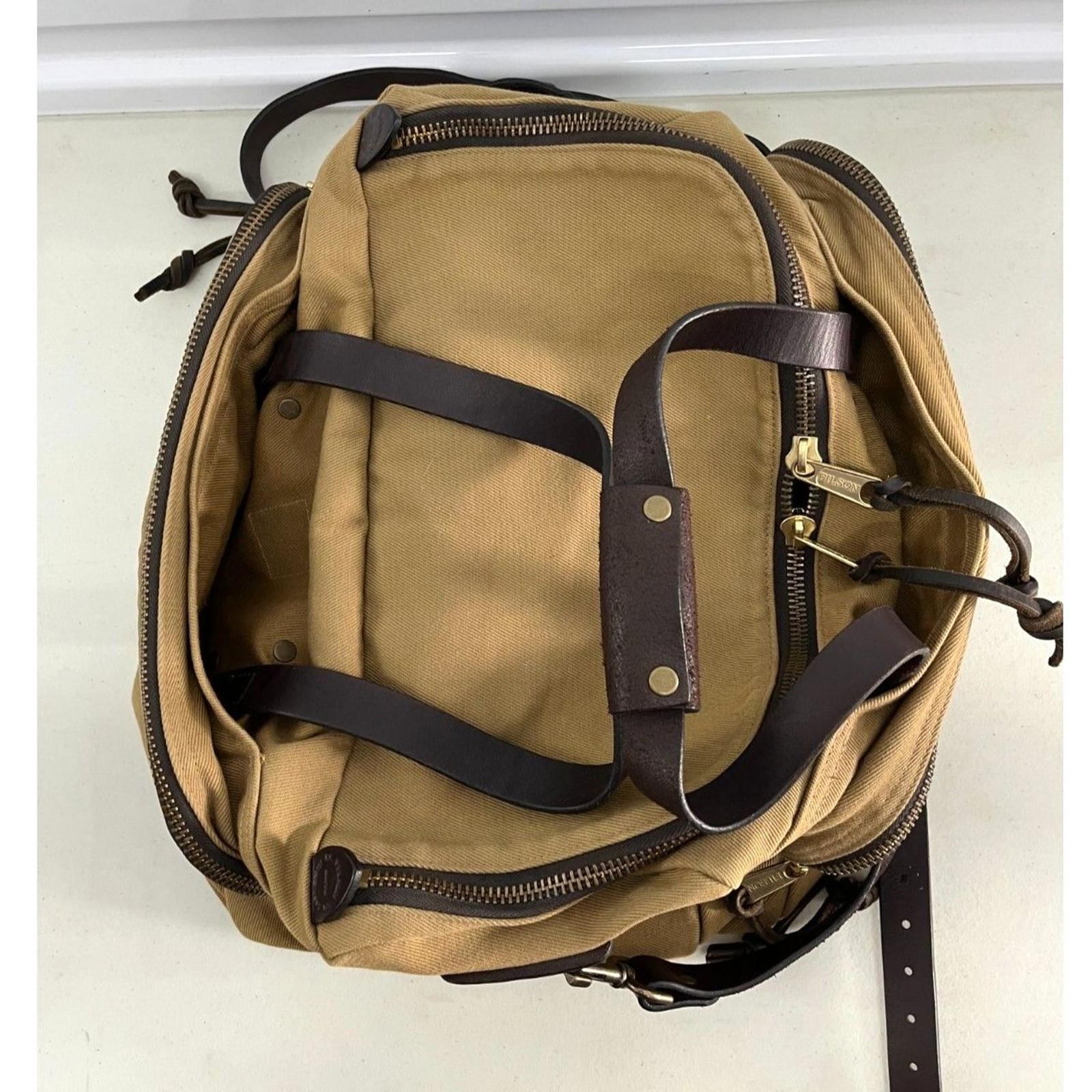 Vintage Filson Compartment Bag Rugged Tan Twill & Saddle Style 264 Old Stock Bag Vintage Filson Compartment Bag Rugged Tan Twill & Saddle Style 264 Old Stock Bag