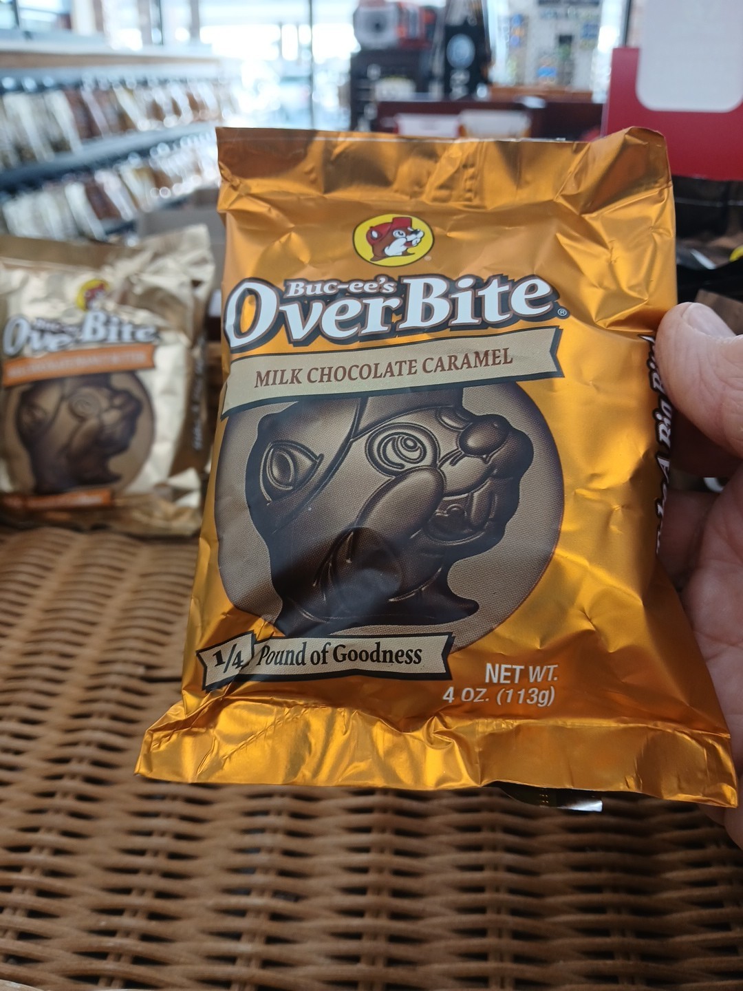 Buc-ee\'s Overbite Milk Chocolate With Caramel Big Bar 1/4 Pound Gift Party Buc-ee\'s Overbite Milk Chocolate With Caramel Big Bar 1/4 Pound Gift Party