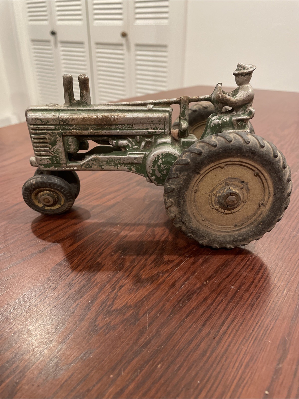 Vintage 1940\'s Arcade Toy John Deere Model A Tractor W/ Driver Ertle Antique Vintage 1940\'s Arcade Toy John Deere Model A Tractor W/ Driver Ertle Antique
