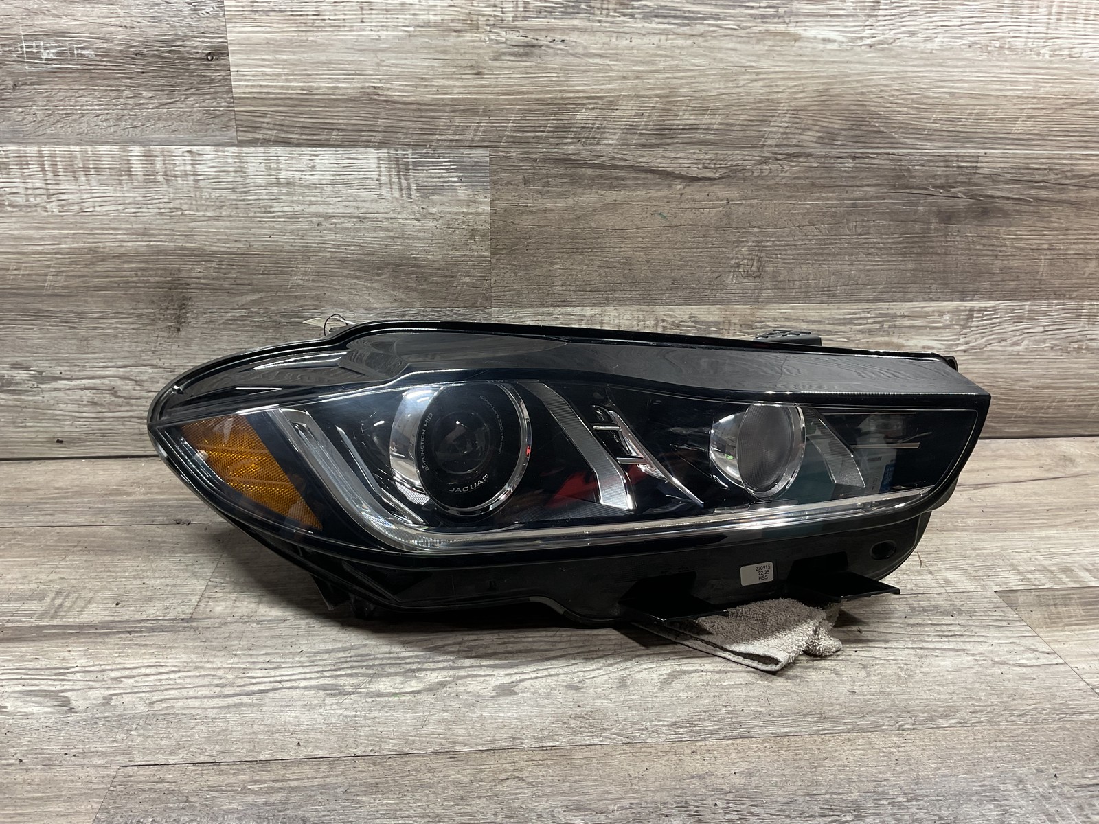 USED - 2016-2020 Jaguar F-Pace R Headlamp Xenon - OEM USED - 2016-2020 Jaguar F-Pace R Headlamp Xenon - OEM