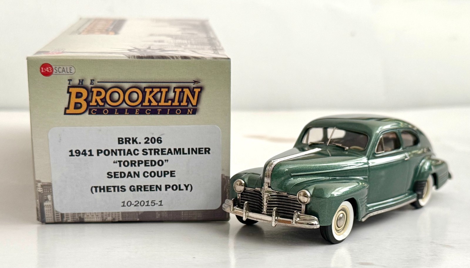 Brooklin BRK 206 - 1941 Pontiac Streamliner \ Brooklin BRK 206 - 1941 Pontiac Streamliner \