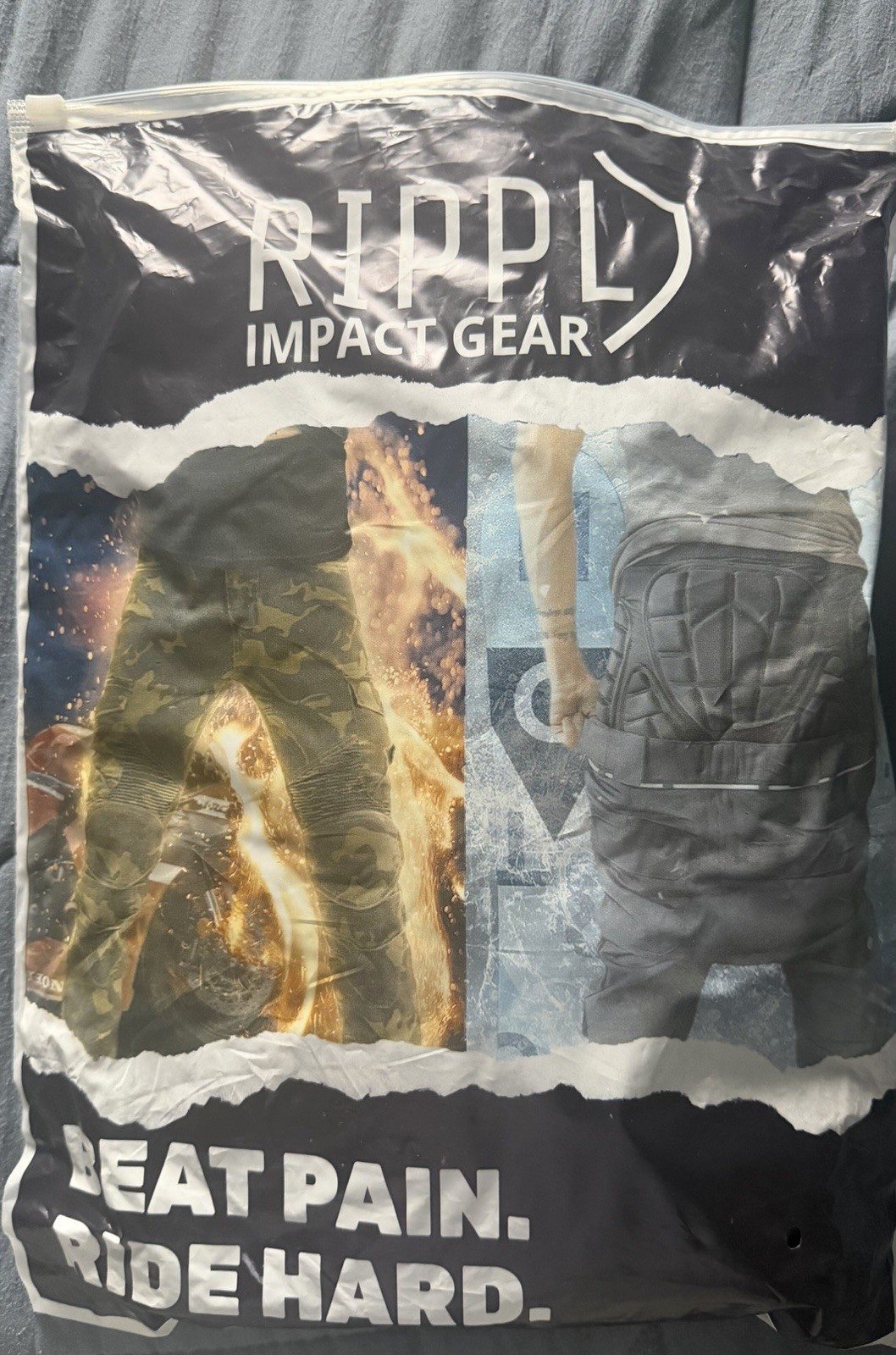Rippl Snowboard and Ski Impact Shorts (Crash Pants) - Large With Knee Pads Rippl Snowboard and Ski Impact Shorts (Crash Pants) - Large With Knee Pads