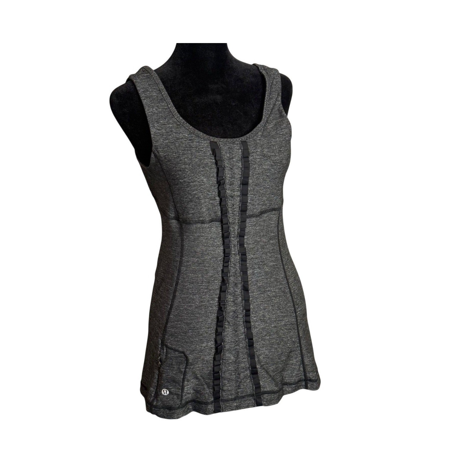 Lululemon Run Free Ruffle Back Tank Top Size 6 Gray Black Gym Workout Athletic Lululemon Run Free Ruffle Back Tank Top Size 6 Gray Black Gym Workout Athletic