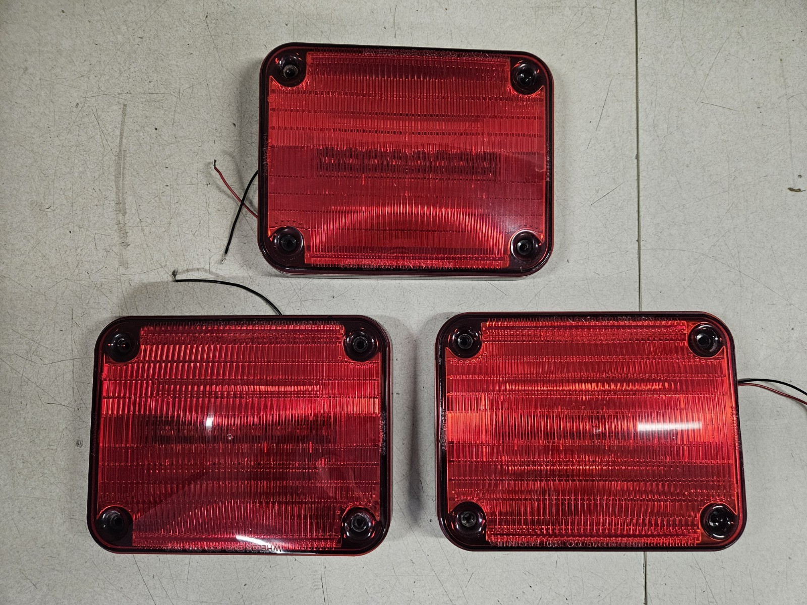 Whelen 900 Series Linear Super-LED R/R Solid Brake Light Flush Mount Set of 3