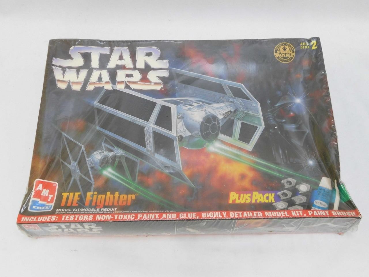 AMT ERTL Start Wars Darth Vaders Tie Fighter Plastic Model Kit 1997 NOS 8432