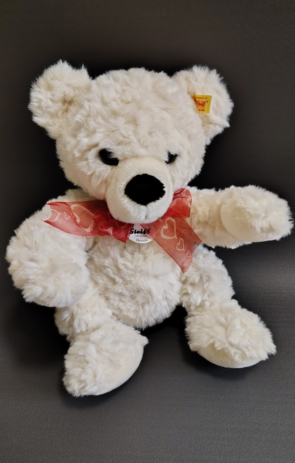 Steiff Bernie Teddy Bear EAN 013218 Original yellow ear tag, white chest tag Steiff Bernie Teddy Bear EAN 013218 Original yellow ear tag, white chest tag