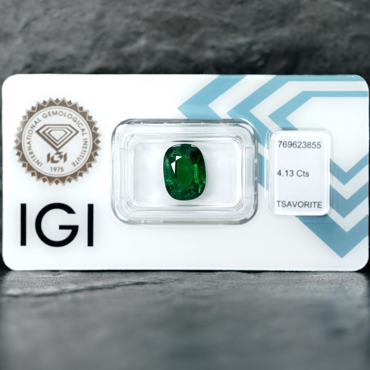 4.13 ct Natural Green Tsavorite Garnet Cushion Certified IGI Transp. Loose Gem
