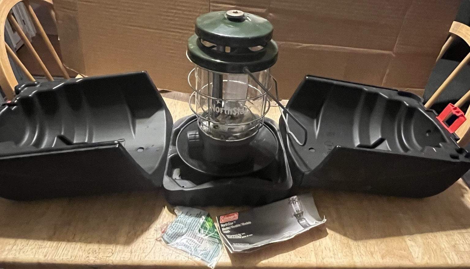 Coleman Green Northstar Lantern Model 2000 12/04 w/hard Case And Manual Coleman Green Northstar Lantern Model 2000 12/04 w/hard Case And Manual
