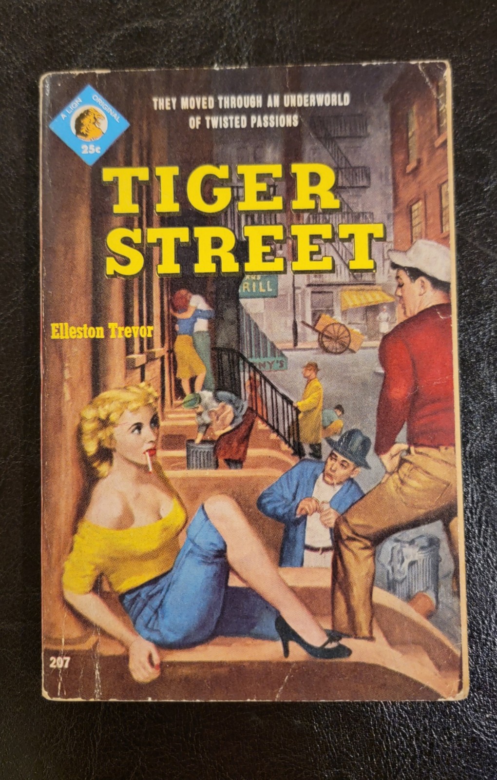 Tiger Street Elleston Trevor Lion Books 207 PBO 1954 UK Noir Great GGA Rare NICE