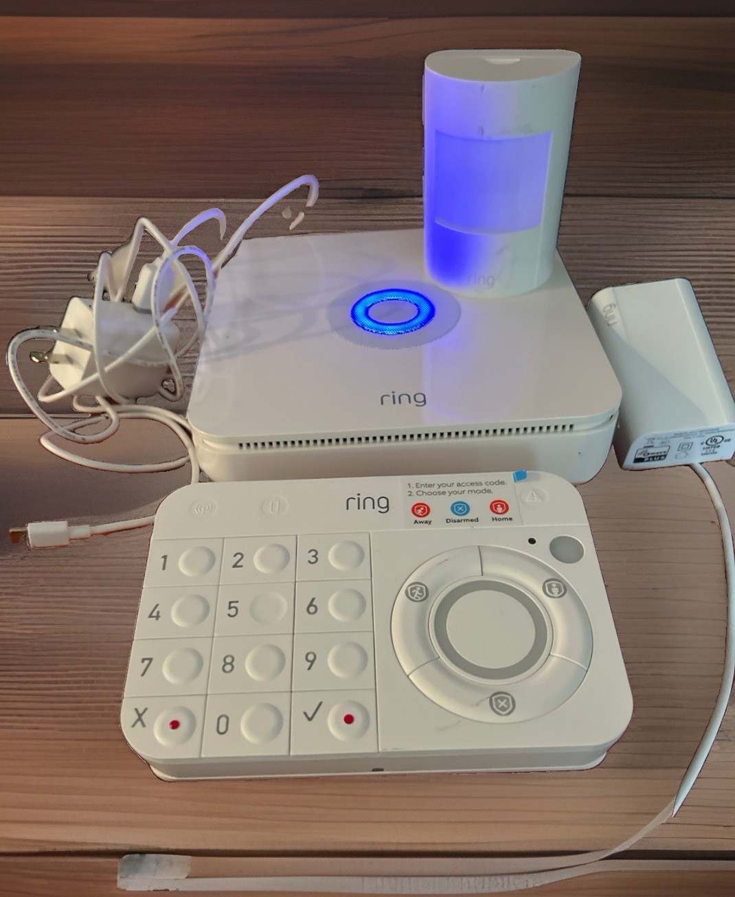 Ring Alarm Home Security Kit 5 Piece 1st Gen Base Station Keypad Sensors White