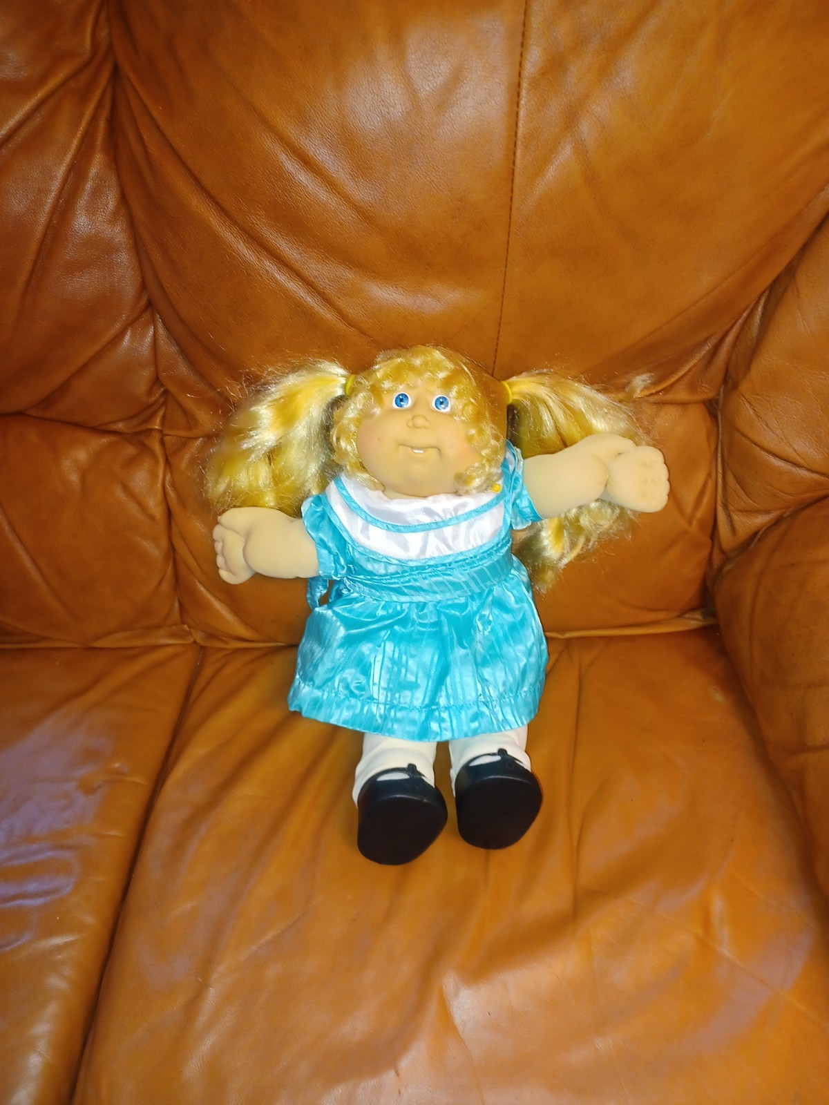 1980\'s Blond Cornsilk Hair Cabbage Patch Girl Doll Blue Eyes, 2 Teeth/Dimples 1980\'s Blond Cornsilk Hair Cabbage Patch Girl Doll Blue Eyes, 2 Teeth/Dimples