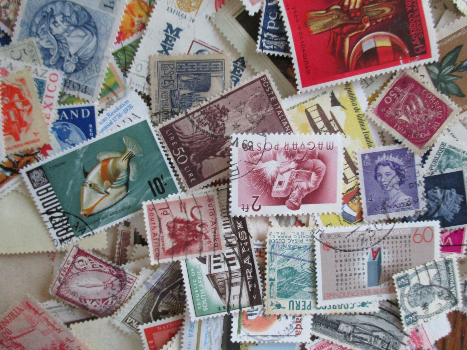 HENRY\'S STAMPS - 50 DIFFERENT WORLD WIDE - LARGE/SMALL - USED/OFF PAPER - HENRY\'S STAMPS - 50 DIFFERENT WORLD WIDE - LARGE/SMALL - USED/OFF PAPER -