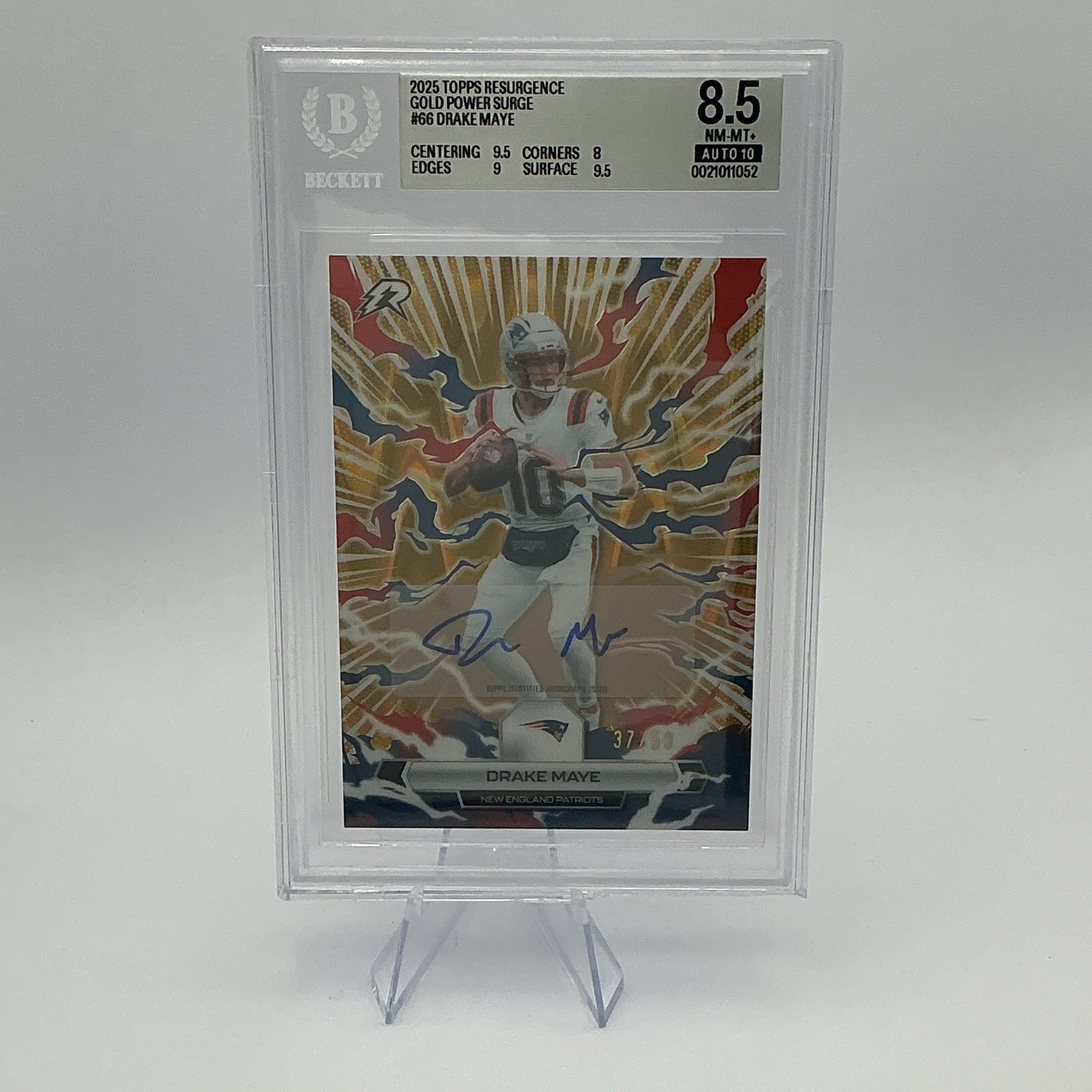 Topps Resurgence 2025 Drake Maye Patriots Gold Power Surge 37/50Auto BAS BGS 8.5