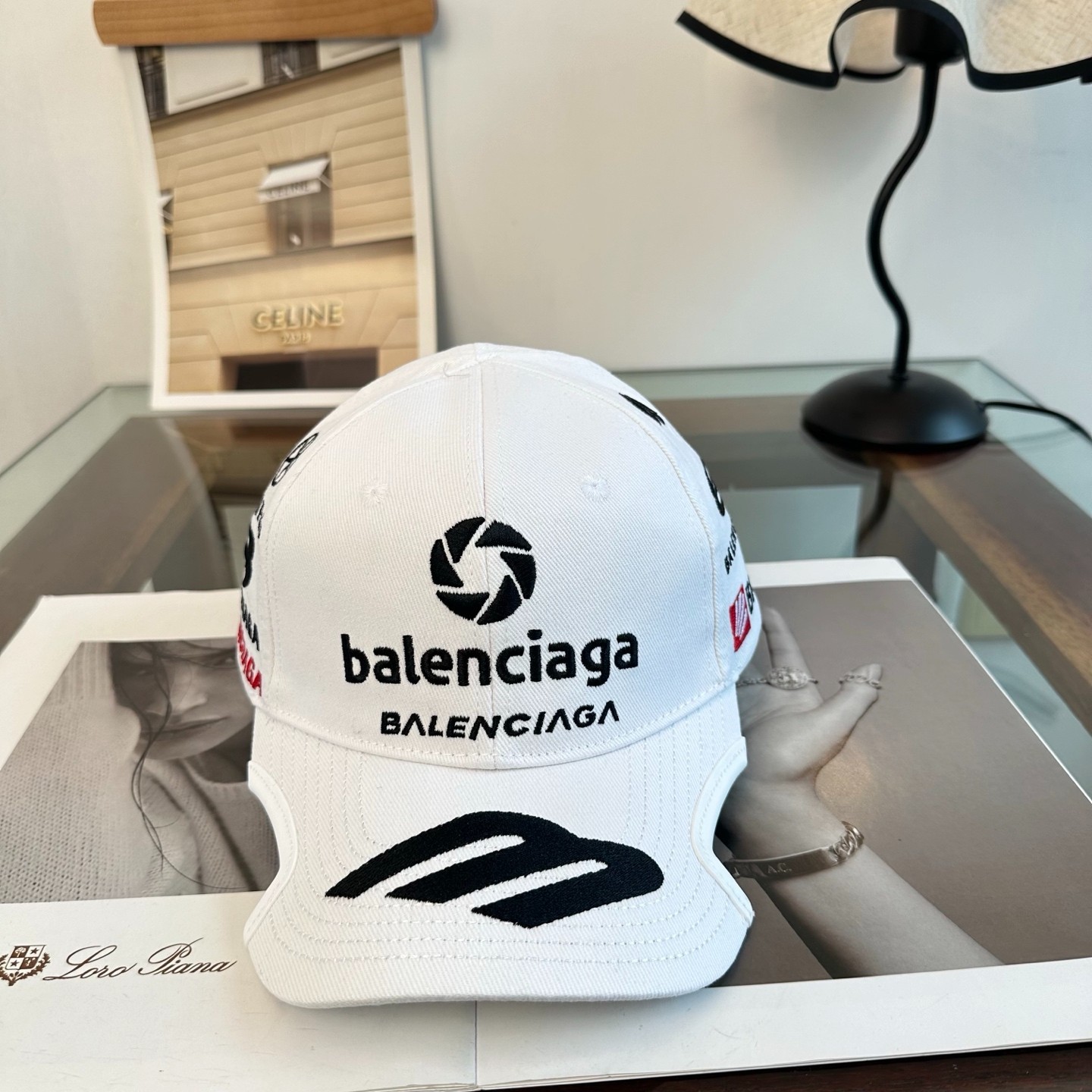 Balenciaga Unisex Baseball Cap Balenciaga Unisex Baseball Cap