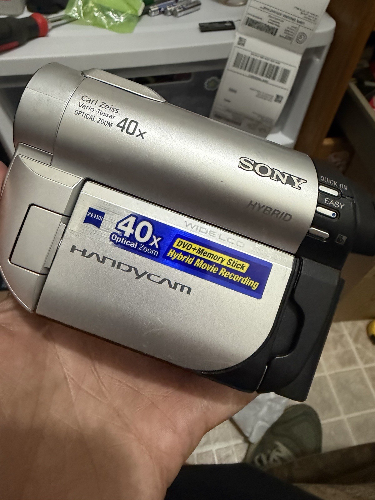 Sony DCR-DVD610 Handycam Camcorder DVD Video TESTED NO CHARGER Sony DCR-DVD610 Handycam Camcorder DVD Video TESTED NO CHARGER