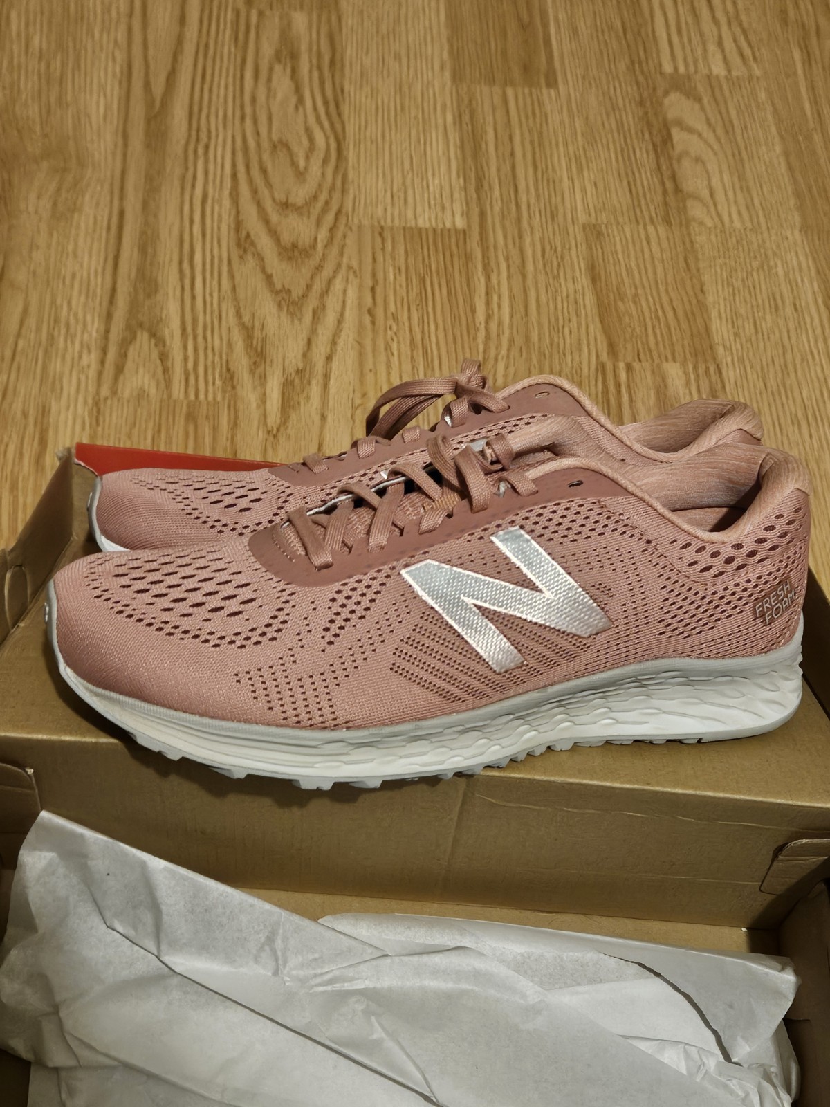 New Balance Arishi Fresh Foam Women’s Size 9 Pink New Balance Arishi Fresh Foam Women’s Size 9 Pink