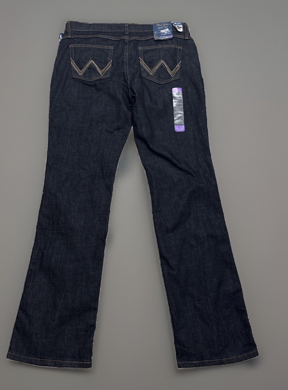 Wrangler Women’s Q-Baby Mid-Rise Ultimate Riding Jeans Size 31/34” NEW Wrangler Women’s Q-Baby Mid-Rise Ultimate Riding Jeans Size 31/34” NEW