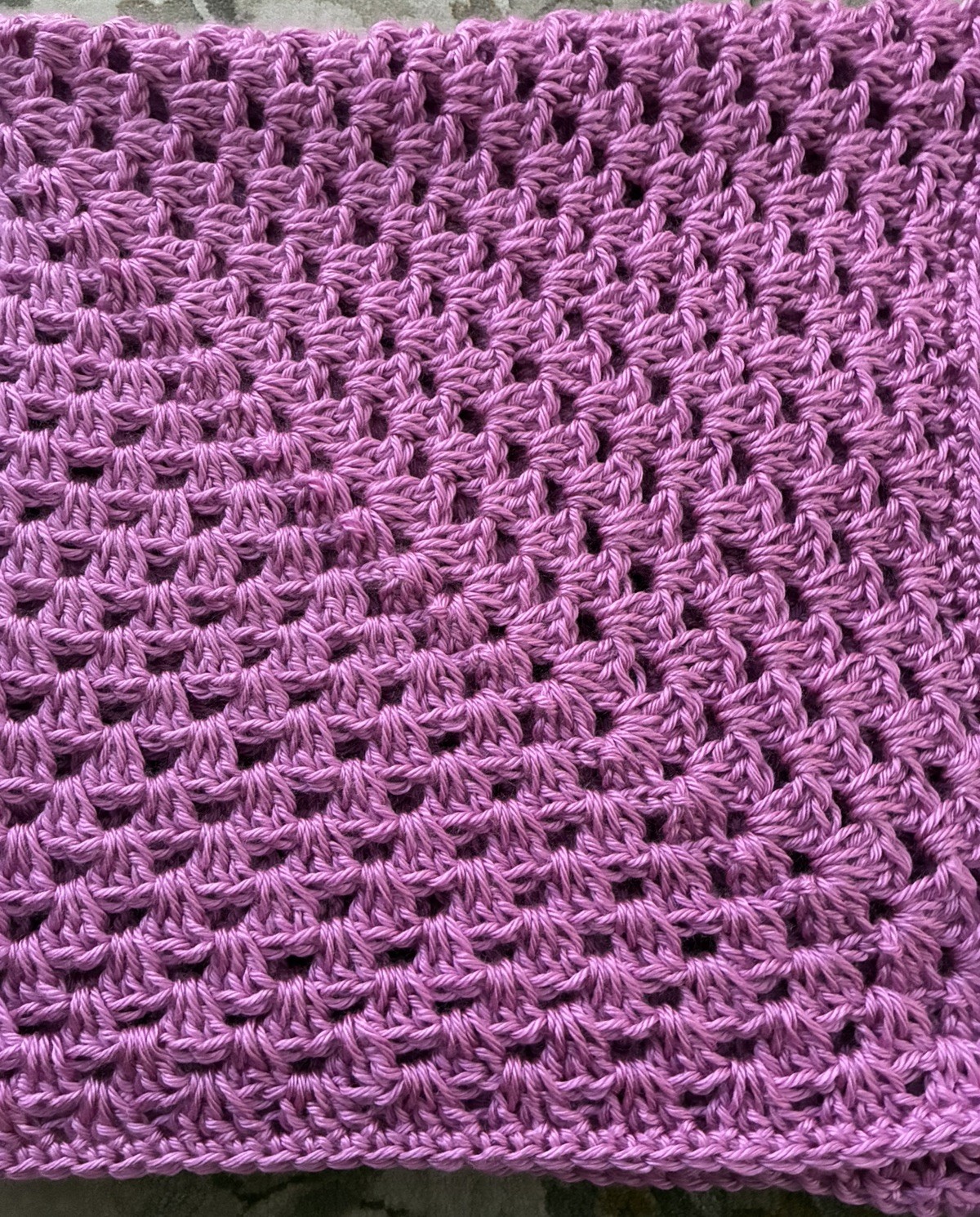 BEAUTIFUL NEW HANDMADE CROCHET BABY BLANKET/AFGHAN BLACKBERRY PINK BEAUTIFUL NEW HANDMADE CROCHET BABY BLANKET/AFGHAN BLACKBERRY PINK