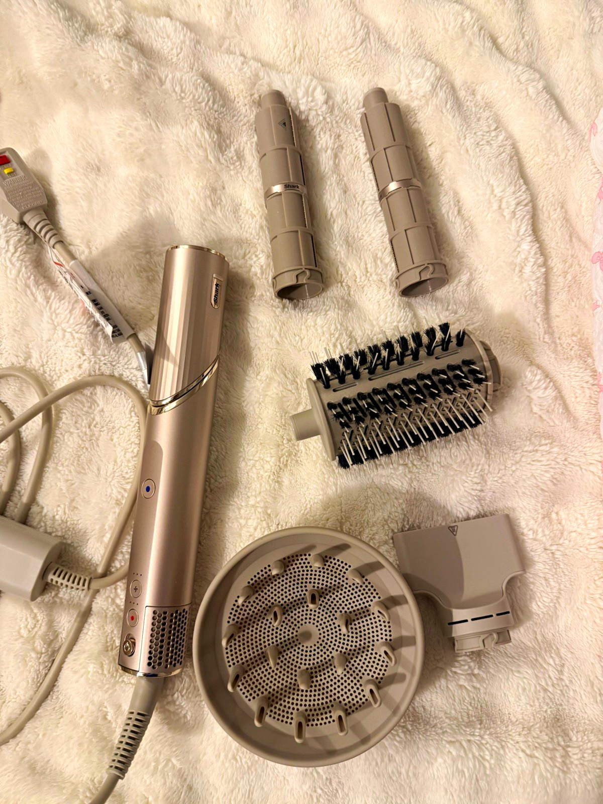 Shark FlexStyle Air Styling & Drying System Set w/ Concentrator, Brush, Curlers Shark FlexStyle Air Styling & Drying System Set w/ Concentrator, Brush, Curlers